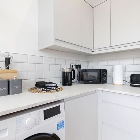 Beautifully Presented Newly Renovated City-Centre Apartment In Cheltenham Zewnętrze zdjęcie