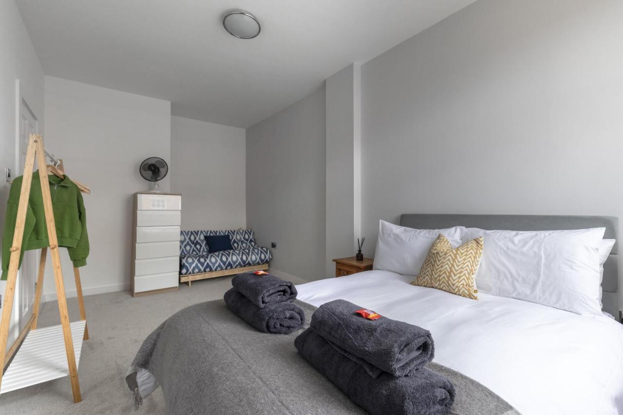 Beautifully Presented Newly Renovated City-Centre Apartment In Cheltenham Zewnętrze zdjęcie