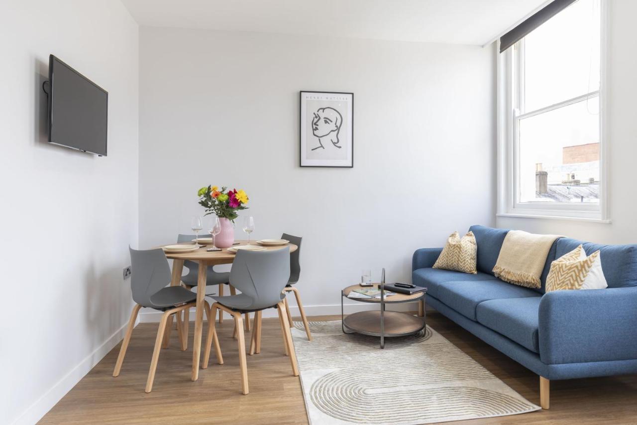 Beautifully Presented Newly Renovated City-Centre Apartment In Cheltenham Zewnętrze zdjęcie