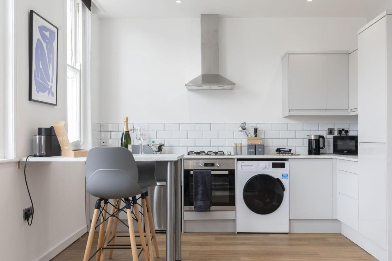 Beautifully Presented Newly Renovated City-Centre Apartment In Cheltenham Zewnętrze zdjęcie