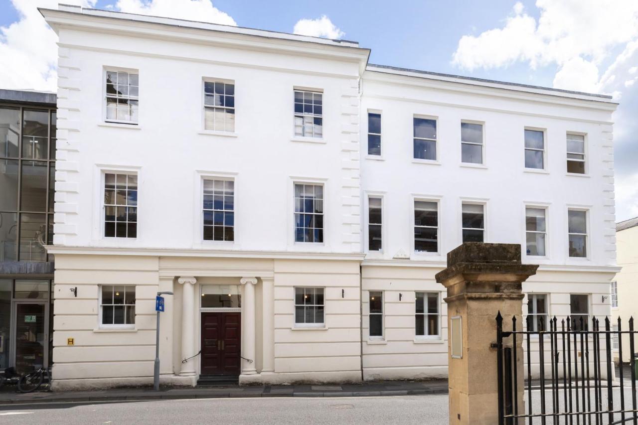 Beautifully Presented Newly Renovated City-Centre Apartment In Cheltenham Zewnętrze zdjęcie